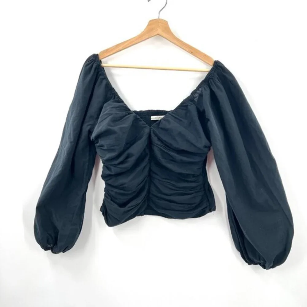 Abercrombie & Fitch‎ cropped puff sleeve poet blouse smocked peasant top black L